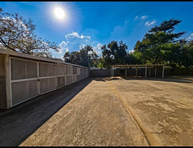 3 BEDROOM TOWNHOUSE FOR SALE IN THREE RIVERS PROPER